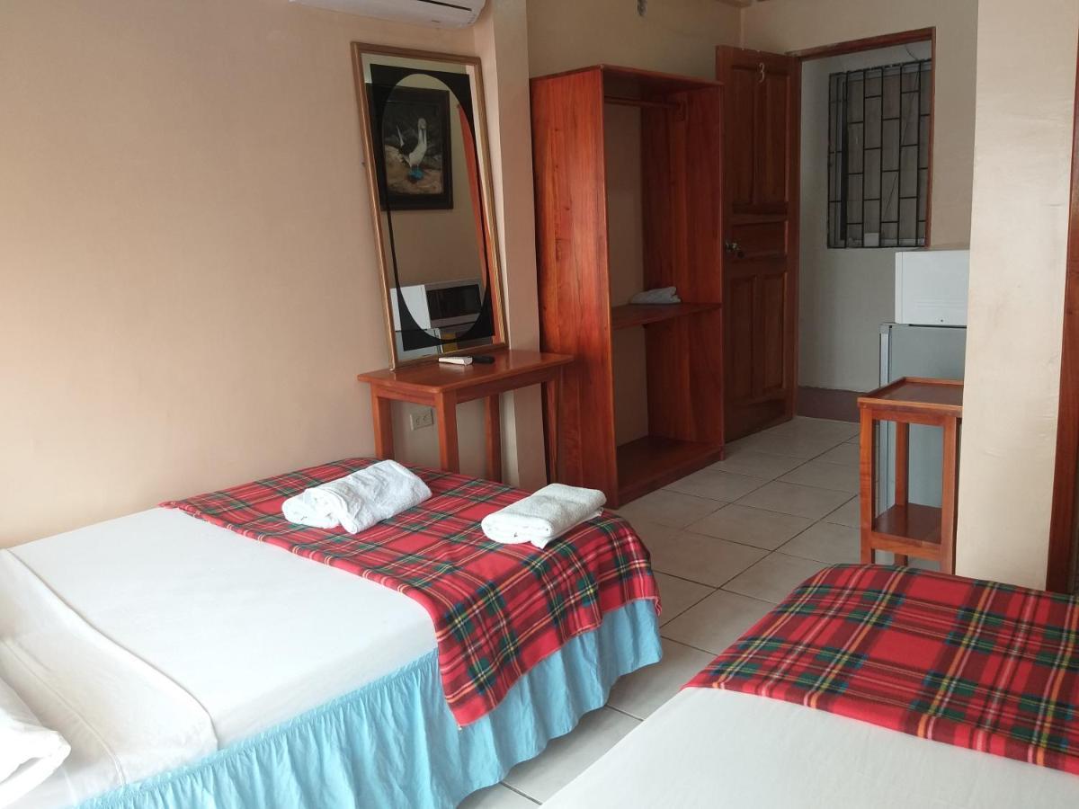 Hostal Miconia Puerto Ayora  Dış mekan fotoğraf