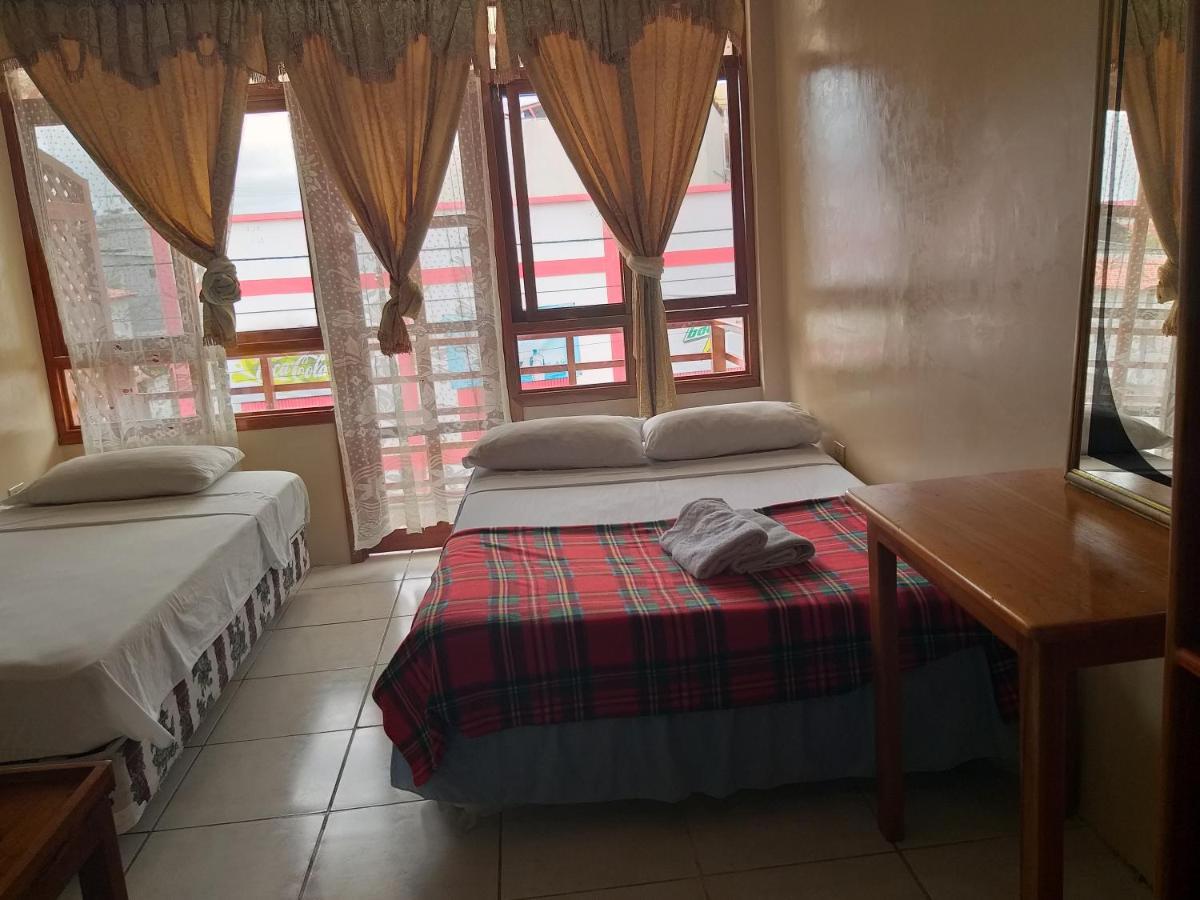 Hostal Miconia Puerto Ayora  Dış mekan fotoğraf
