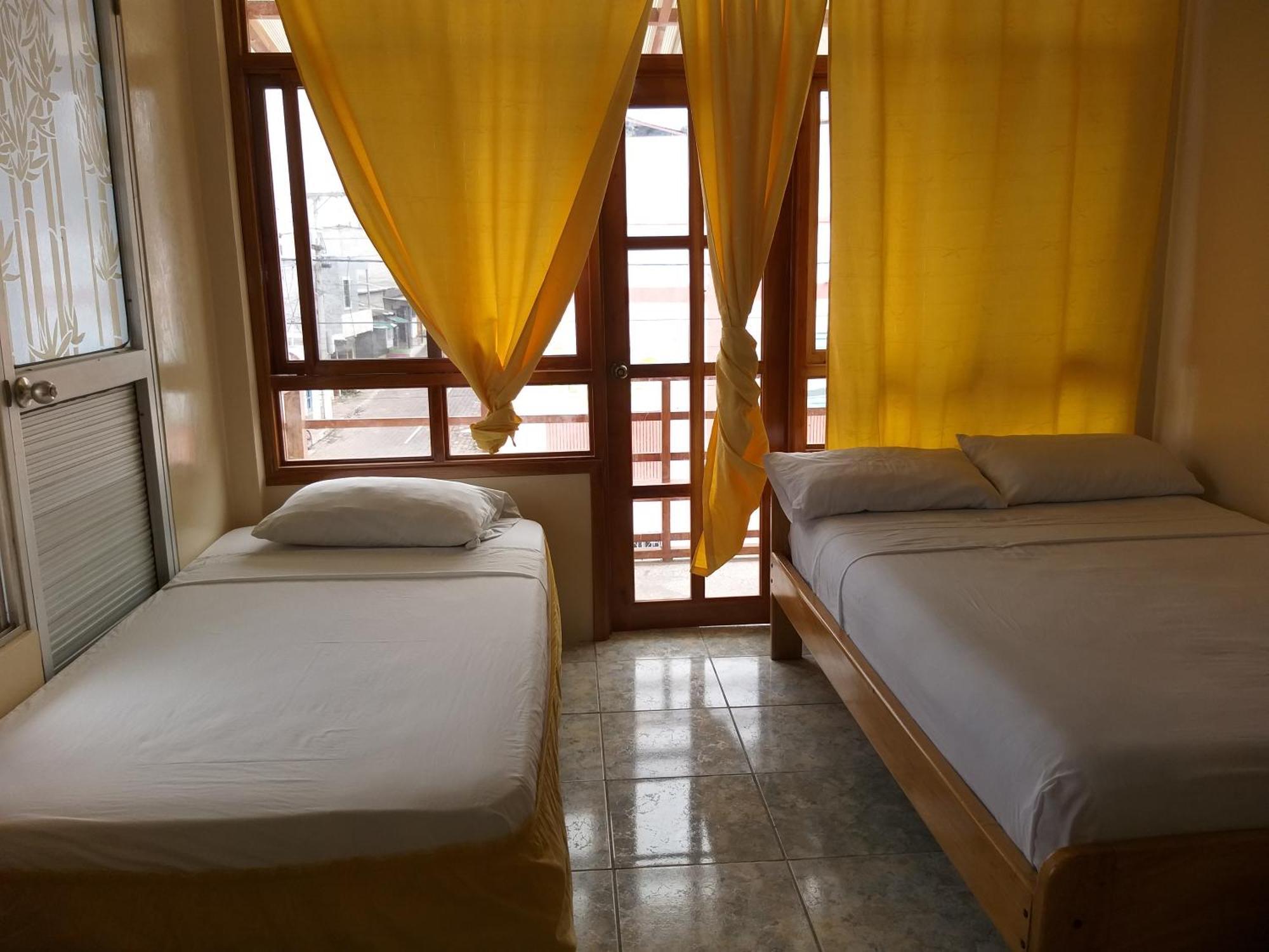 Hostal Miconia Puerto Ayora  Oda fotoğraf