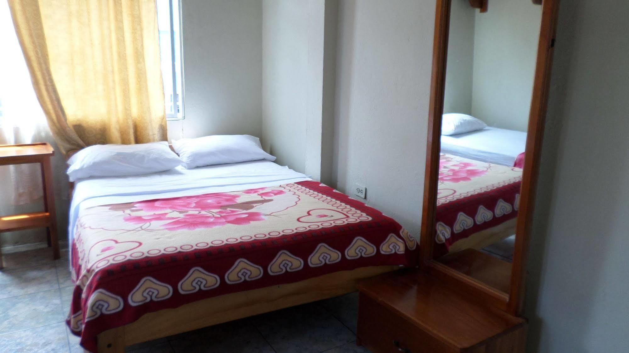 Hostal Miconia Puerto Ayora  Dış mekan fotoğraf