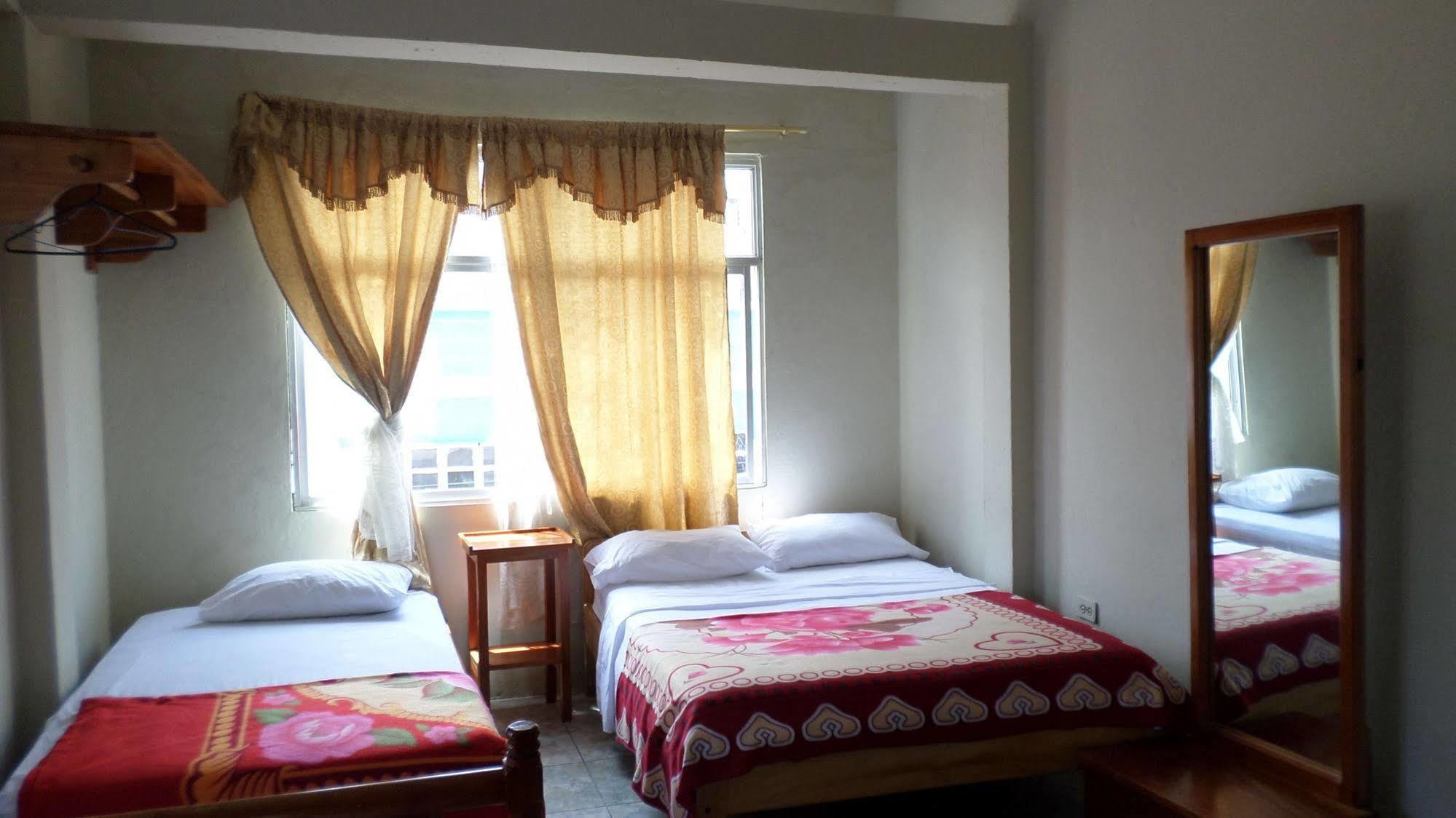 Hostal Miconia Puerto Ayora  Dış mekan fotoğraf